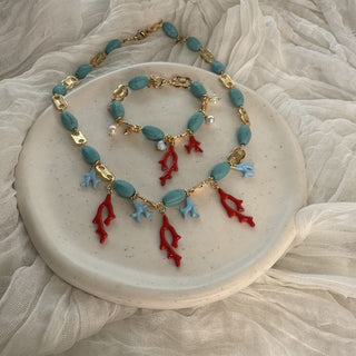 Ocean kiss coral