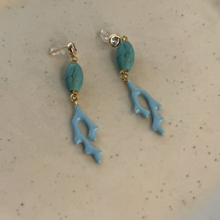 Ocean kiss coral earrings