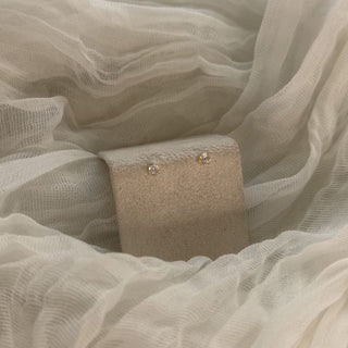 Petite pearl elegance