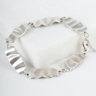 Wave bracelet