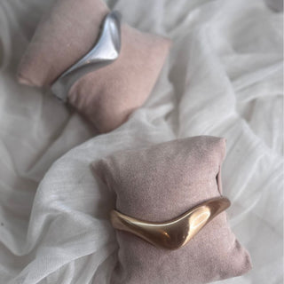 Iokasti bangle