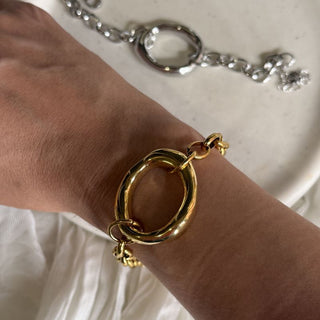 Plain cycle bracelet